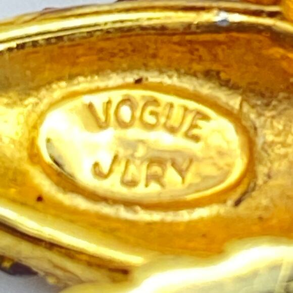 RARE 1940s VOGUE JEWELRY Butterfly Vintage Brooch Gold Tone Red Color Crystals - Picture 12 of 12